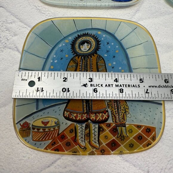 Fragonard Parfumeur Ceramic Decorative Plates Folk Art Winter North Set of 4 - Picture 8 of 8